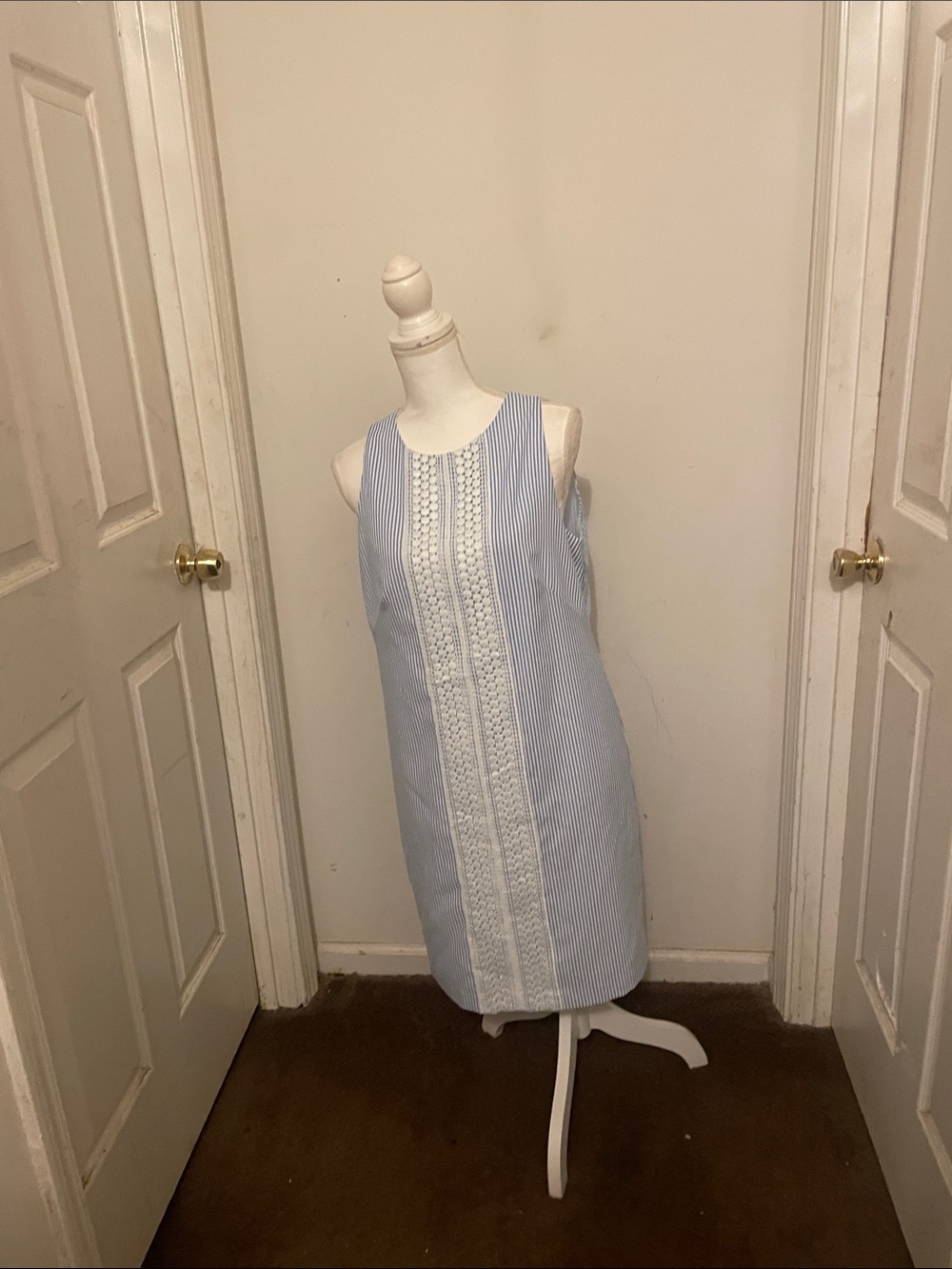 London Times Blue and White Sleeveless Shift Dress with Lace Trim